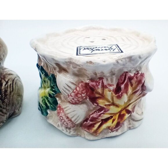 Squirrel Tree Stump Salt Pepper Shakers Hand Painted Vintage OCI Japan - Picture 10 of 13